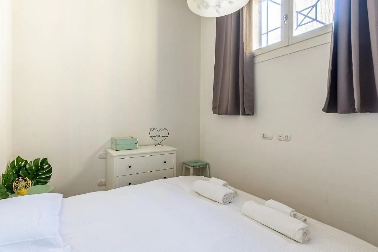 Carpi By Halldis Milan Apartment